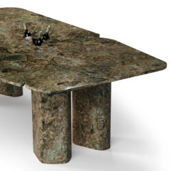 outdoor-dining-table