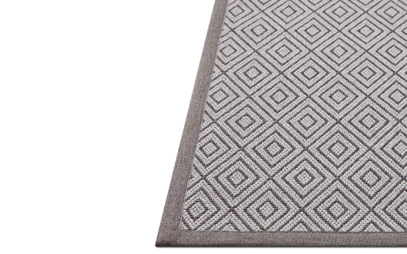 rhombus-outdoor-rug