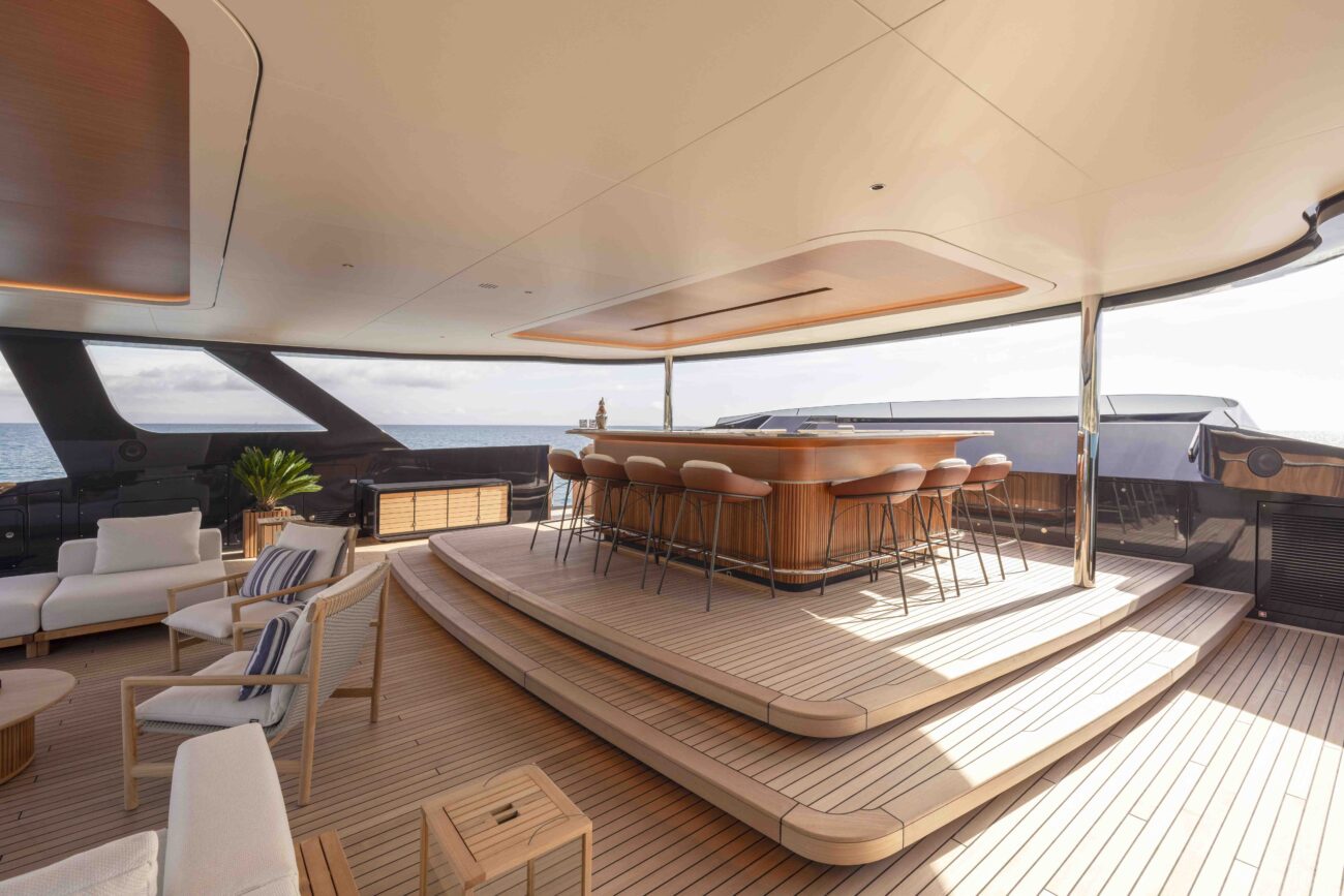 yacht-outdoor-decor