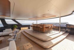 yacht-outdoor-decor